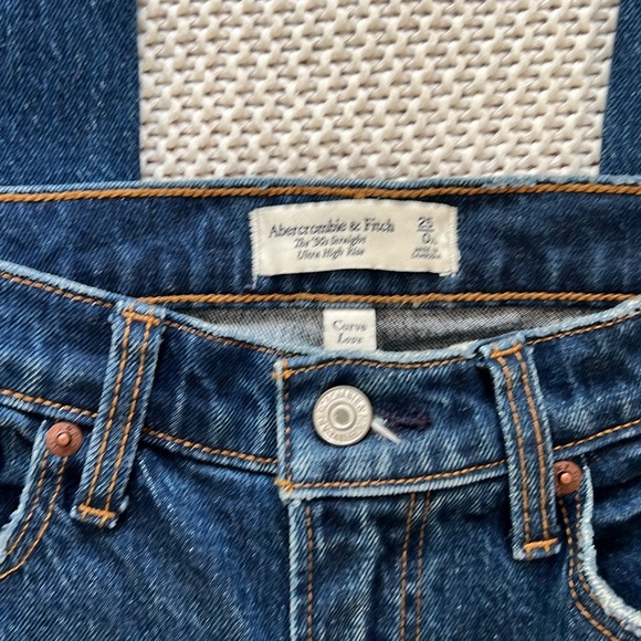 Abercrombie 90s Straight Ultra High Rise Jean 25XL/0 XLong - Picture 2 of 5
